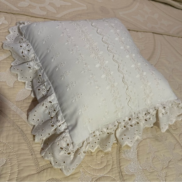 Embroidered Square White Decorative Eyelet Vintage Lace Frill Baby Accent Pillow - Picture 4 of 6